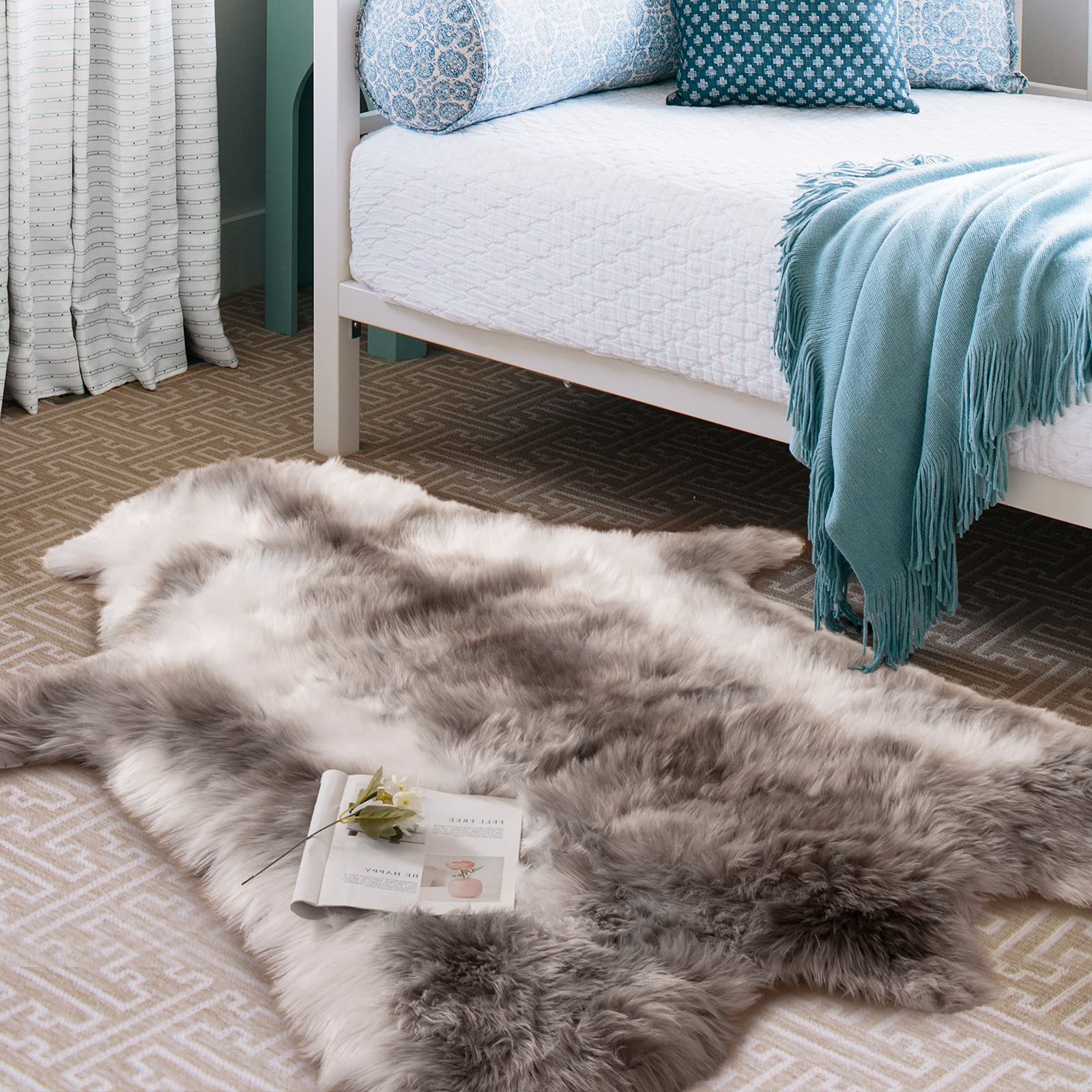 Carvapet 4x5 Faux Reindeer Hide Rug Grey Soft Faux Fur Carpet