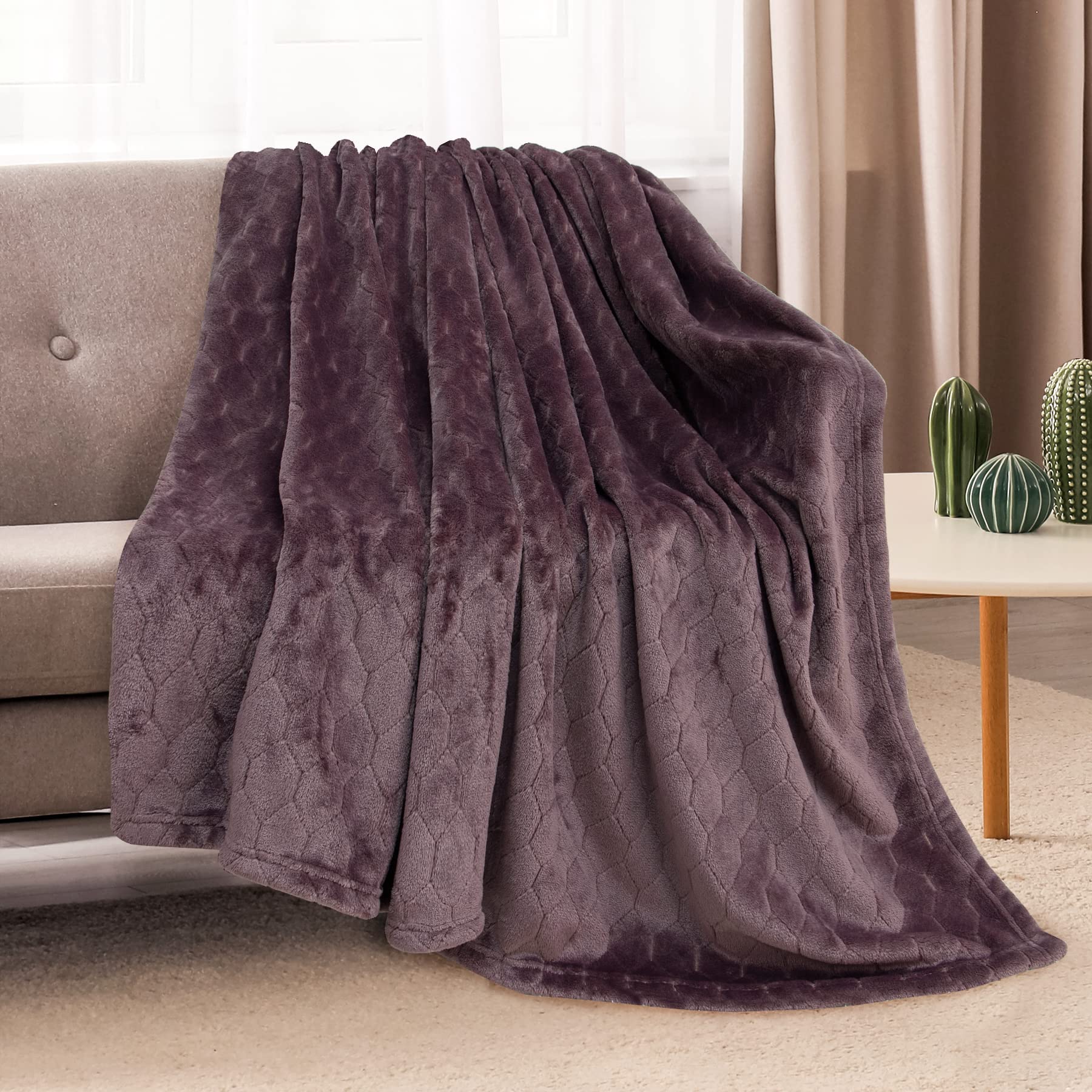 TOONOW Fleece Blanket Super Soft Cozy Throw Blanket 50" x 60", Lightweight Fuzzy Comfy Textured Flannel Blanket Warm Plush Throw Blankets for Couch, Sofa, Bed, Purple