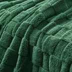 Exclusivo Mezcla Queen Size Flannel Fleece Blanket, Super Soft and Warm Lightweight Checkered Pattern Blankets for All Seasons, 90x90 Inches, Forest Green