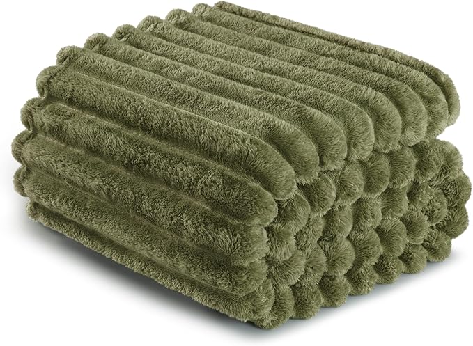 Exclusivo Mezcla Fleece Throw Blanket for Couch, Super Soft Striped Jacquard Bed Blanket, Lightweight Fuzzy Cozy for All Seasons, 50x60 Inches, Olive Green