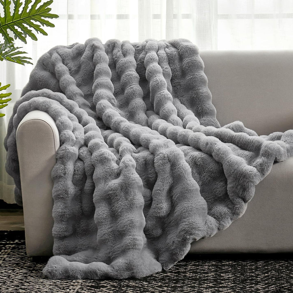 Cozy Bliss Cow Print Faux Fur Throw Blanket for Couch, Fuzzy Soft Plush Thick Bubble Blanket for Sofa Bedroom Living Room, 50x60 Inches