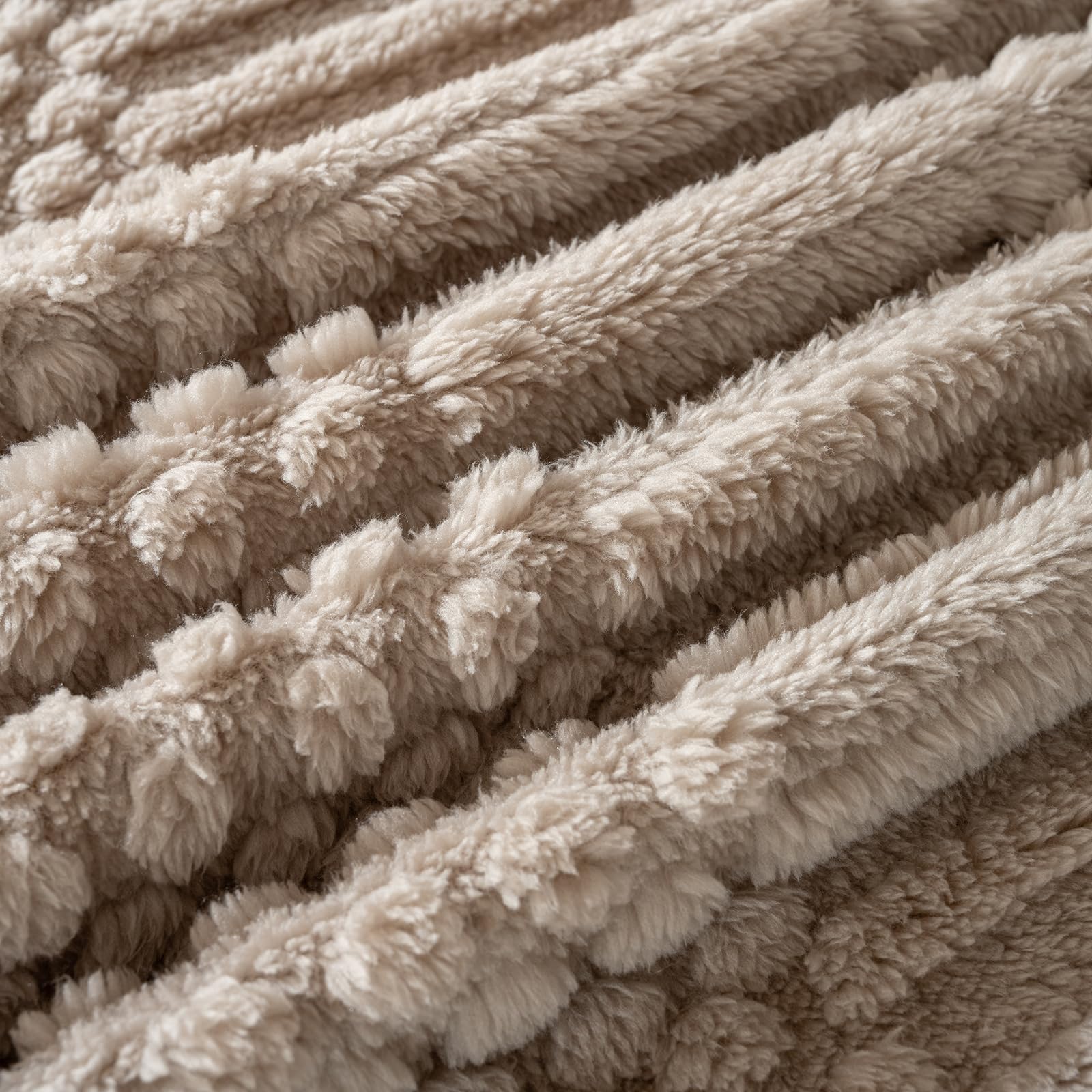 Brown Throw Blanket - Soft & Fluffy Fleece, Neutral Tan Color, Cute & Aesthetic, Perfect for Sofa, Couch, Chair, Bed, Living Room & Bedroom, All-Season Use, Plush & Cozy Decorative Blanket 50'x60
