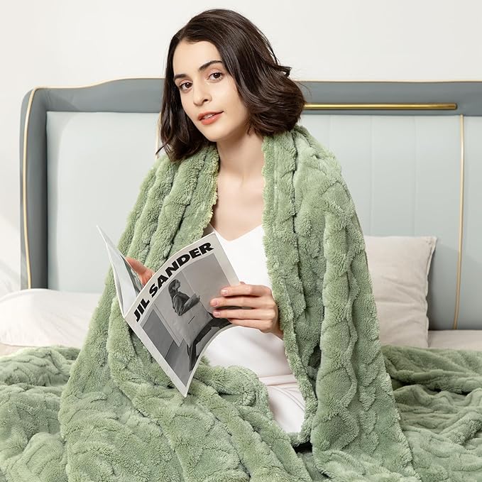 Aganear Fleece Throw Blanket for Couch Sofa 60"x80" Sage Green