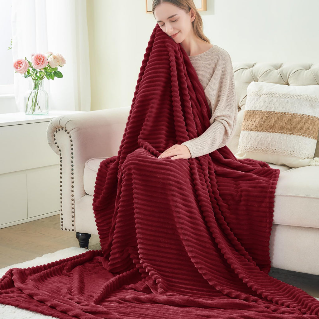 BEDELITE 3D Ribbed Burgundy Fleece Throw Blanket for Couch, 50x60 Inch