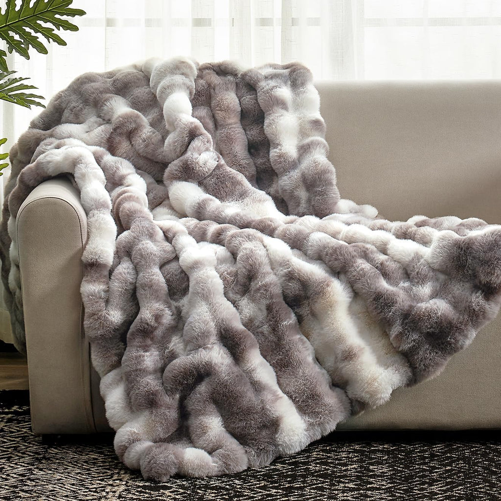 Cozy Bliss Cow Print Faux Fur Throw Blanket for Couch, Fuzzy Soft Plush Thick Bubble Blanket for Sofa Bedroom Living Room, 50x60 Inches