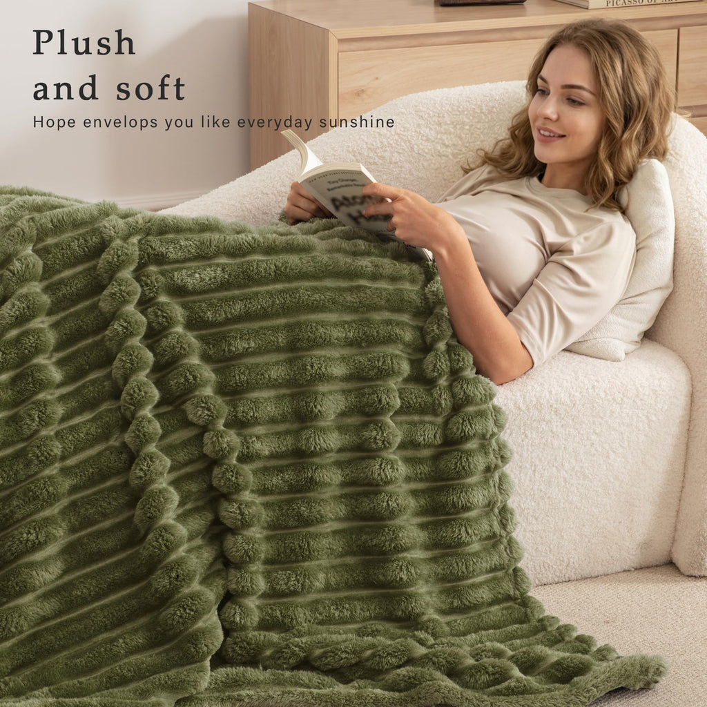 Exclusivo Mezcla Striped King Size Fleece Blanket for Bed, Couch, 90"x104"