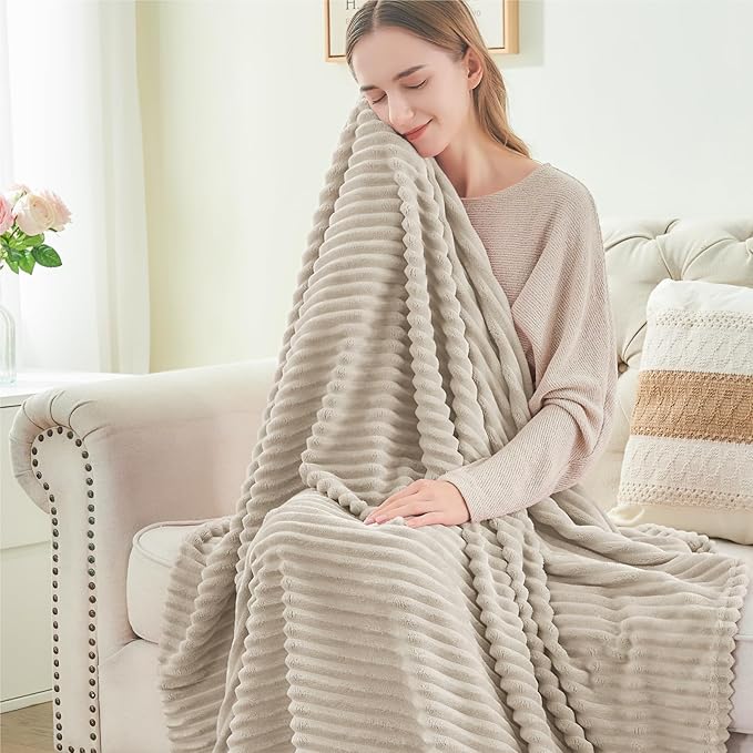BEDELITE 3D Ribbed Jacquard Linen Blankets Queen Size for Bed, 90x90 Inch