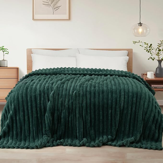 Exclusivo Mezcla King Size Flannel Fleece Blanket, Super Soft Striped Jacquard Bed Blanket, Lightweight Fuzzy Cozy for All Seasons, 90x104 Inches, Forest Green