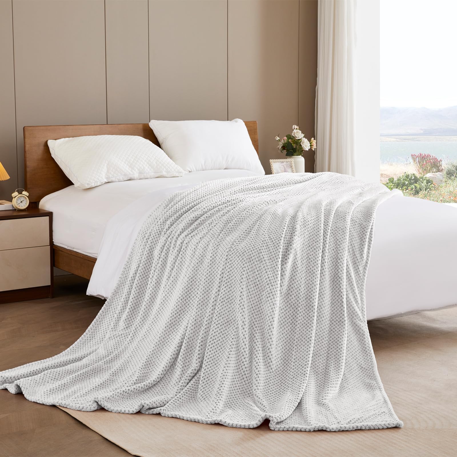 Exclusivo Mezcla Soft Waffle Fleece Bed Blanket King Size, Heather Gray
