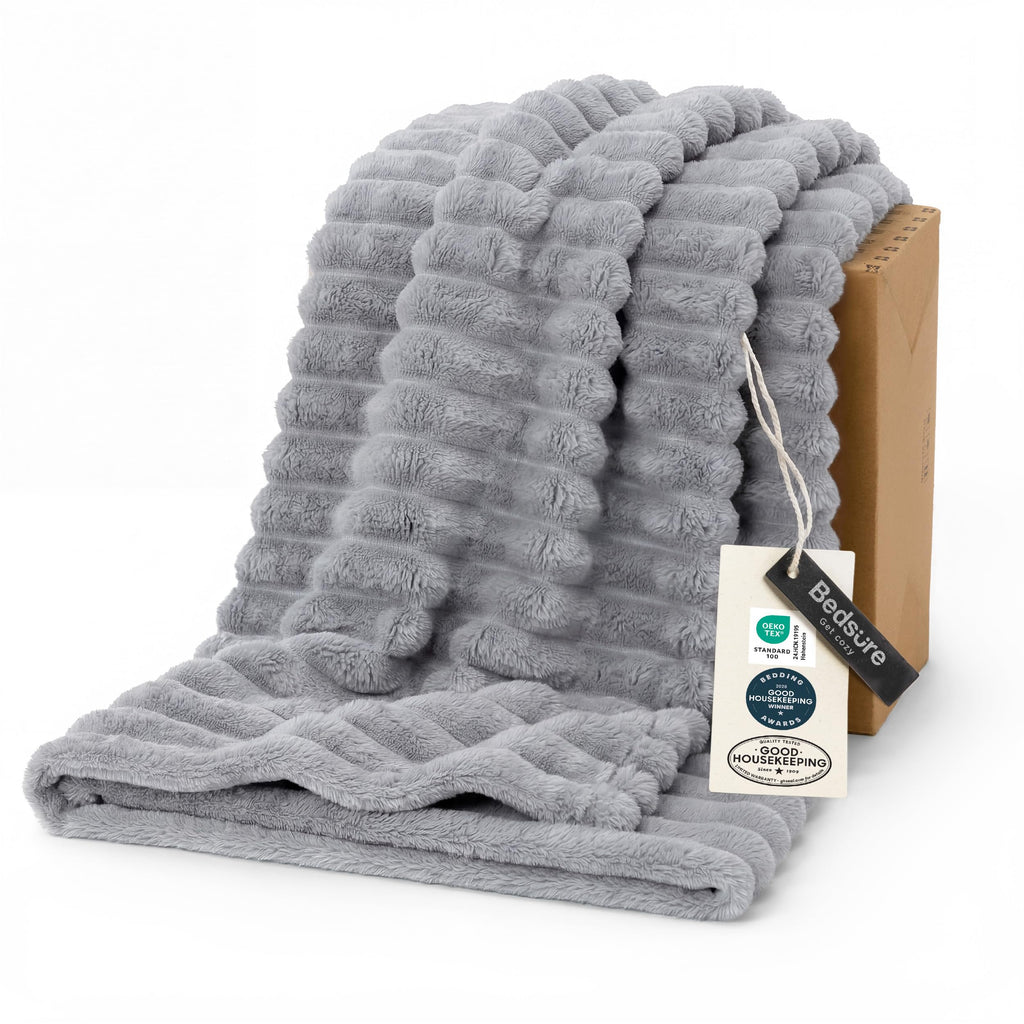 Bedsure Soft Light Grey Throw Blanket for Couch Decor Gifts 50"x70"