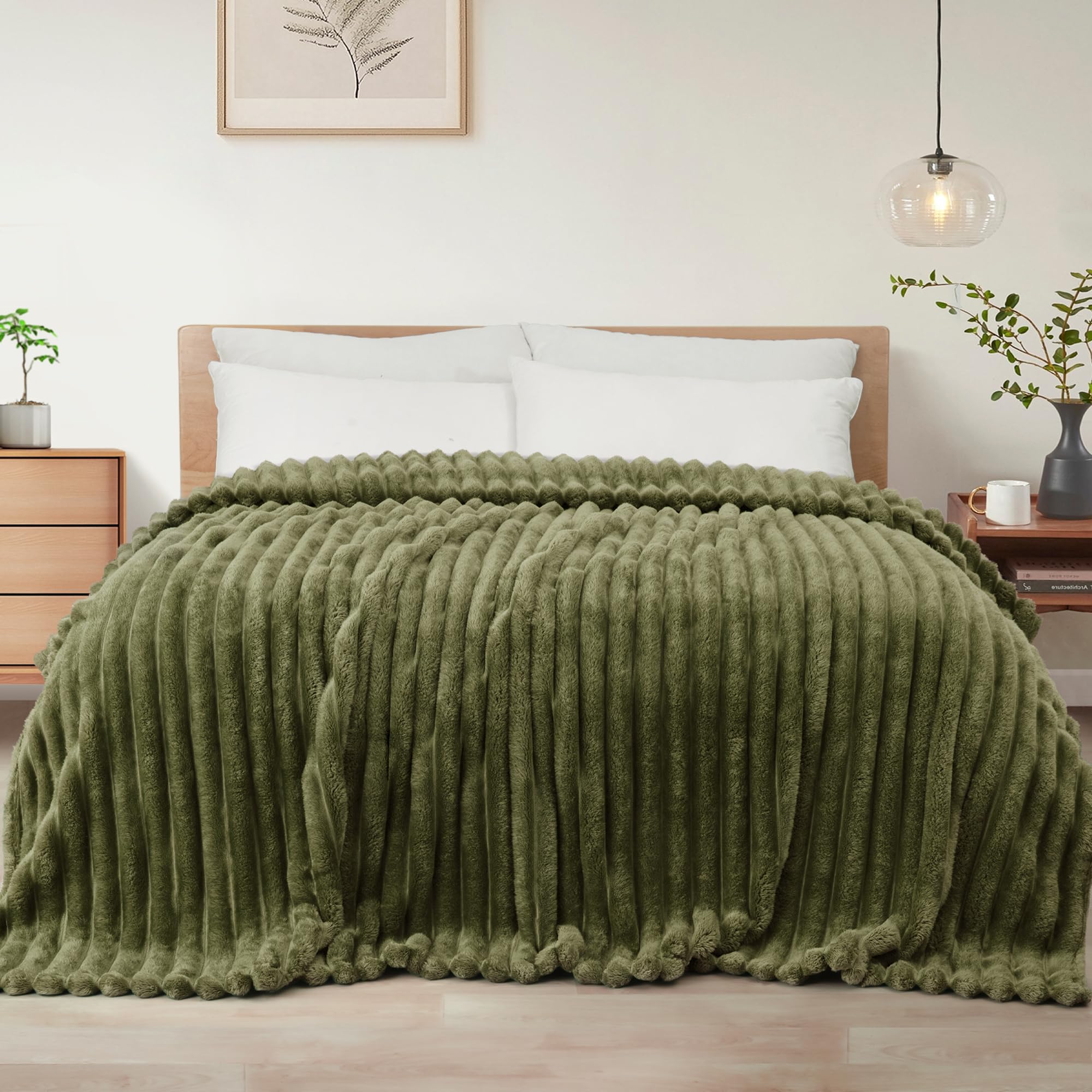 Exclusivo Mezcla Striped King Size Fleece Blanket for Bed, Couch, 90"x104"