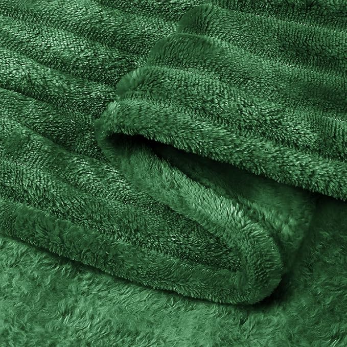 BEDELITE 3D Ribbed Dark Green Fleece Throw Blanket for Couch, 50x60 Inch