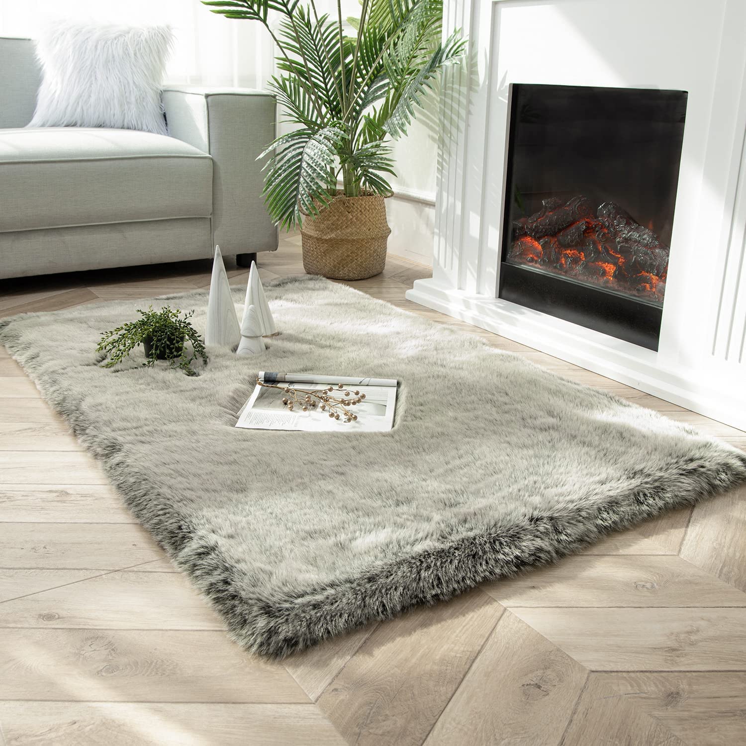 Ashler Faux Fox Fur Rug, Green White Brown Fluffy Rug, 3x5 Rectangle Rugs, Ultra Soft Shaggy Area Rugs for Bedroom, Fuzzy Carpets for Living Room, Sofa