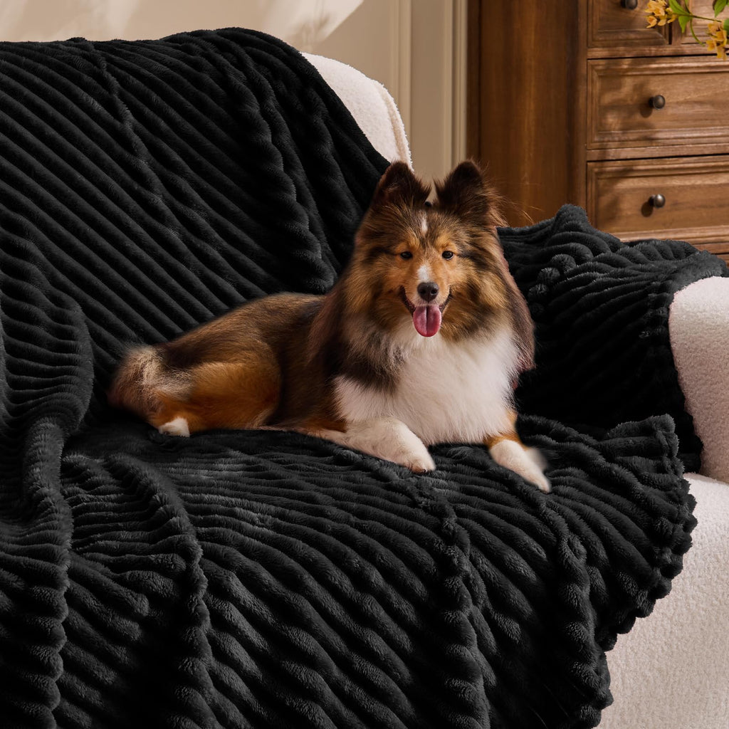 BEDELITE Ribbed Jacquard Black Fleece Throw Blanket for Couch, 50x70 Inch