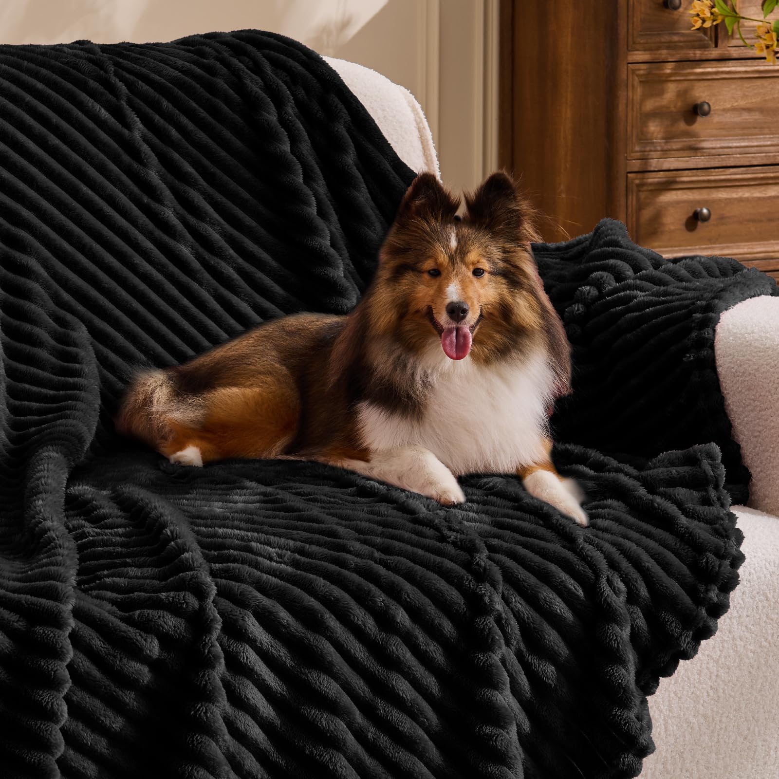 BEDELITE Ribbed Jacquard Black Fleece Throw Blanket for Couch, 50x70 Inch