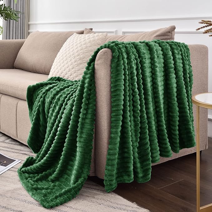 BEDELITE 3D Ribbed Dark Green Fleece Throw Blanket for Couch, 50x60 Inch