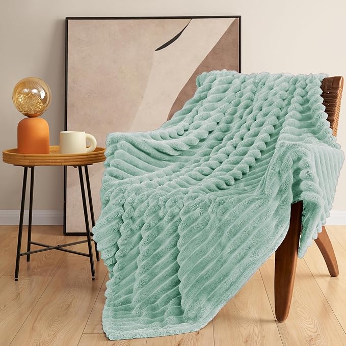 HIMEET Sage Green Throw Blanket for Couch, 300GSM Ribbed, 50 x 60 Inches