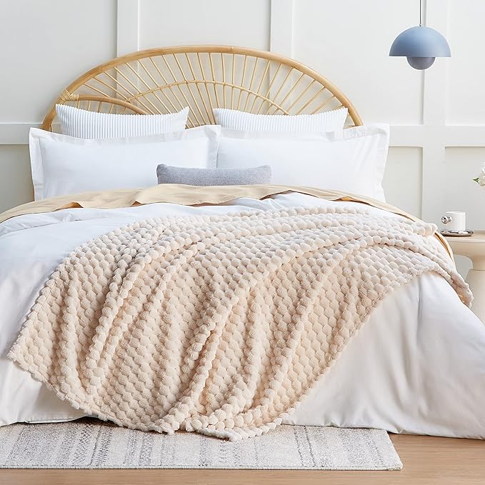 EXQ Home Fleece Throw Blanket for Couch or Bed - 3D Imitation Turtle Shell Jacquard Decorative Blankets - Cozy Soft Lightweight Fuzzy Flannel Blanket Suitable for All Seasons(50"×60",Beige)