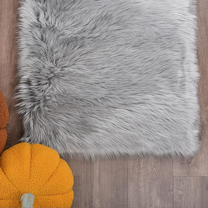 Goolela Grey Fluffy Fuzzy Rug for Bedroom Dorm 3x5 Gray Furry Faux Fur Shaggy Carpet Living Room Sheepskin Soft Plush Rectangle