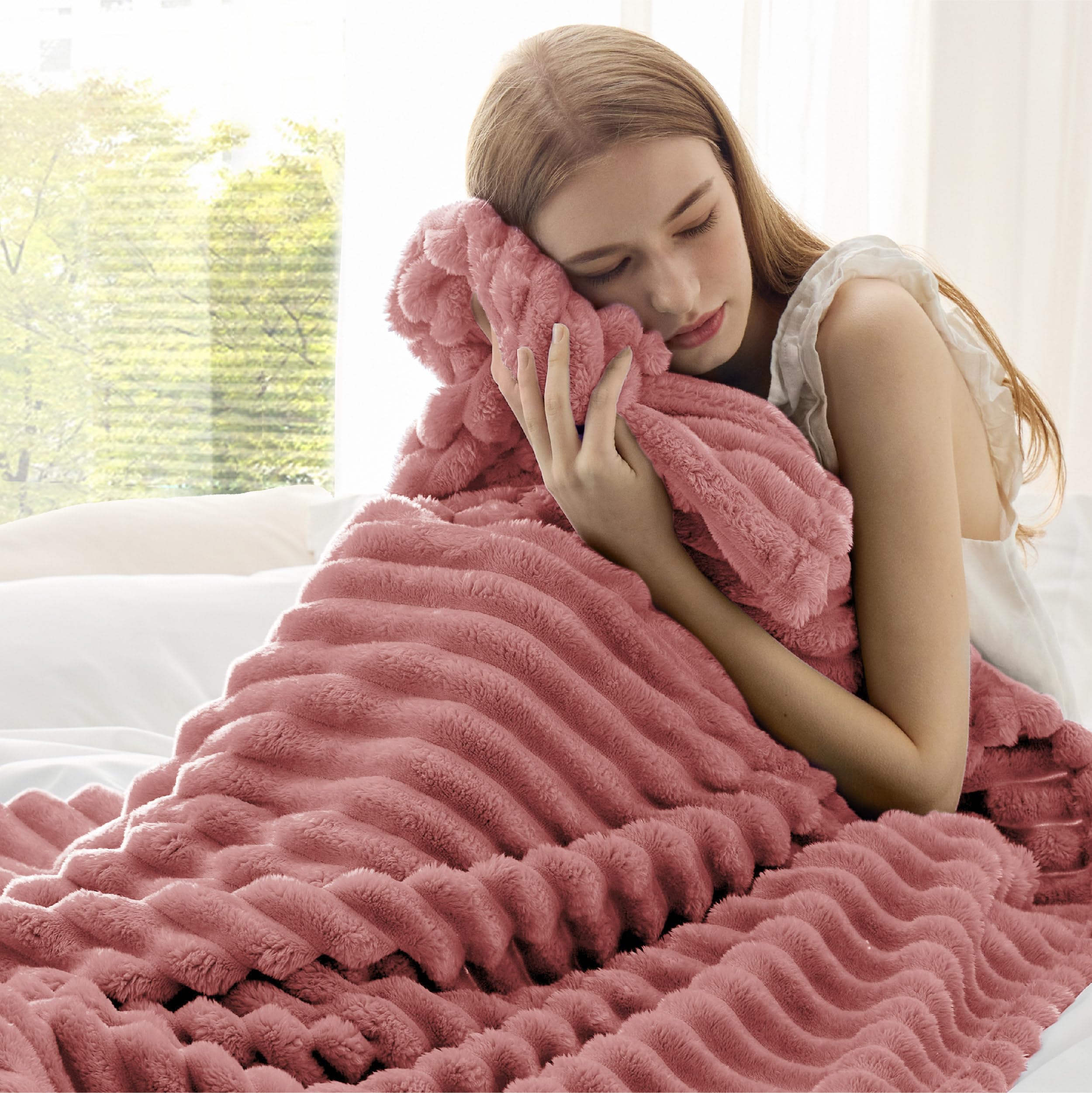 Bedsure Soft Twin Blanket for Bed Decor Gifts Dusty Pink 60"x80"
