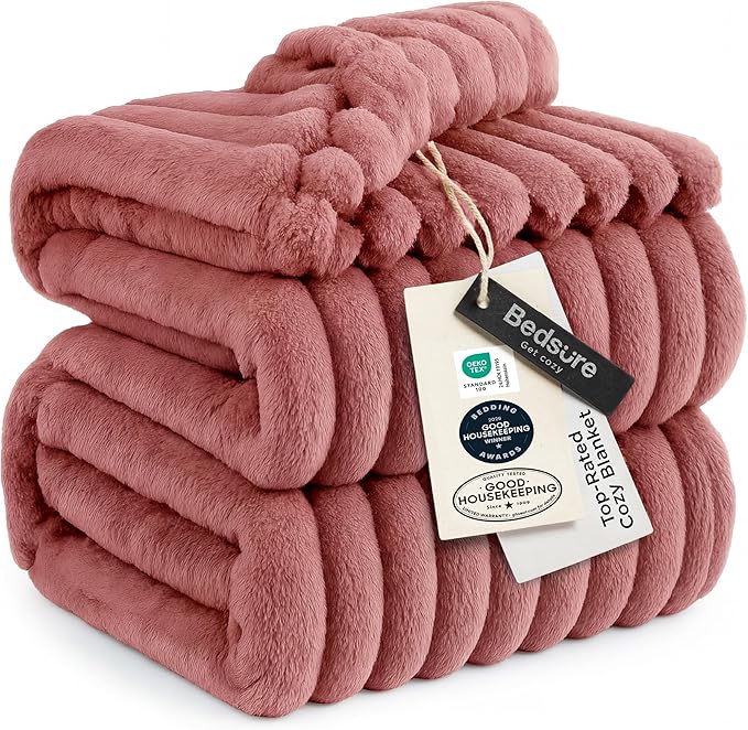 Bedsure GentleSoft Dusty Pink Full Blanket for Bed - Cozy Soft Blankets for Women, Cute Small Fleece Throws for Girls, Birthday Gifts for Women Decor Gifts for Mom, 84x90 Inches