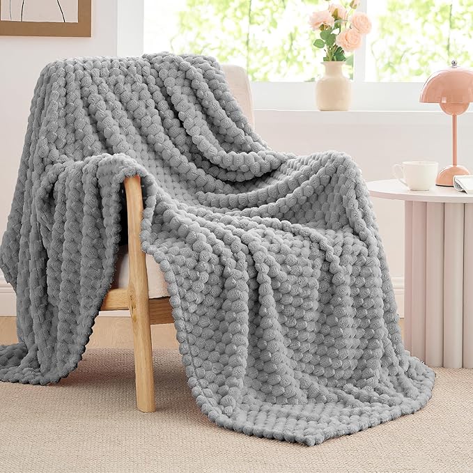 BEDELITE Fleece Blanket, Large King Size for Bed, 3D Jacquard Decorative Grey Fuzzy Blanket, Soft and Cozy Warm Plush Fluffy Throw All Seasons Suitable, 108x90Inches