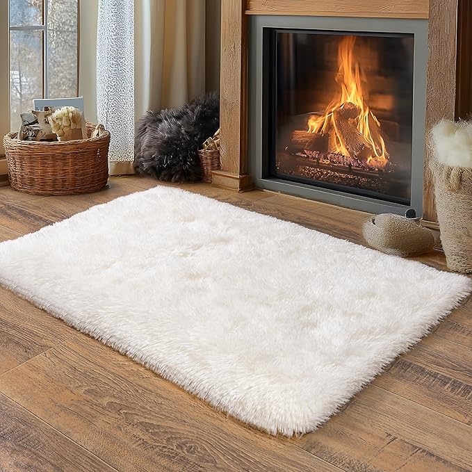 Quntue Small Area Rug, 2x3 Rug for Bedroom Shaggy Throw Rugs for Dorm Rug, Soft Shag Carpet for Kids Room, Plush Comfy Fluffy Bedside Rug for Home Decor Aesthetic, Cream White