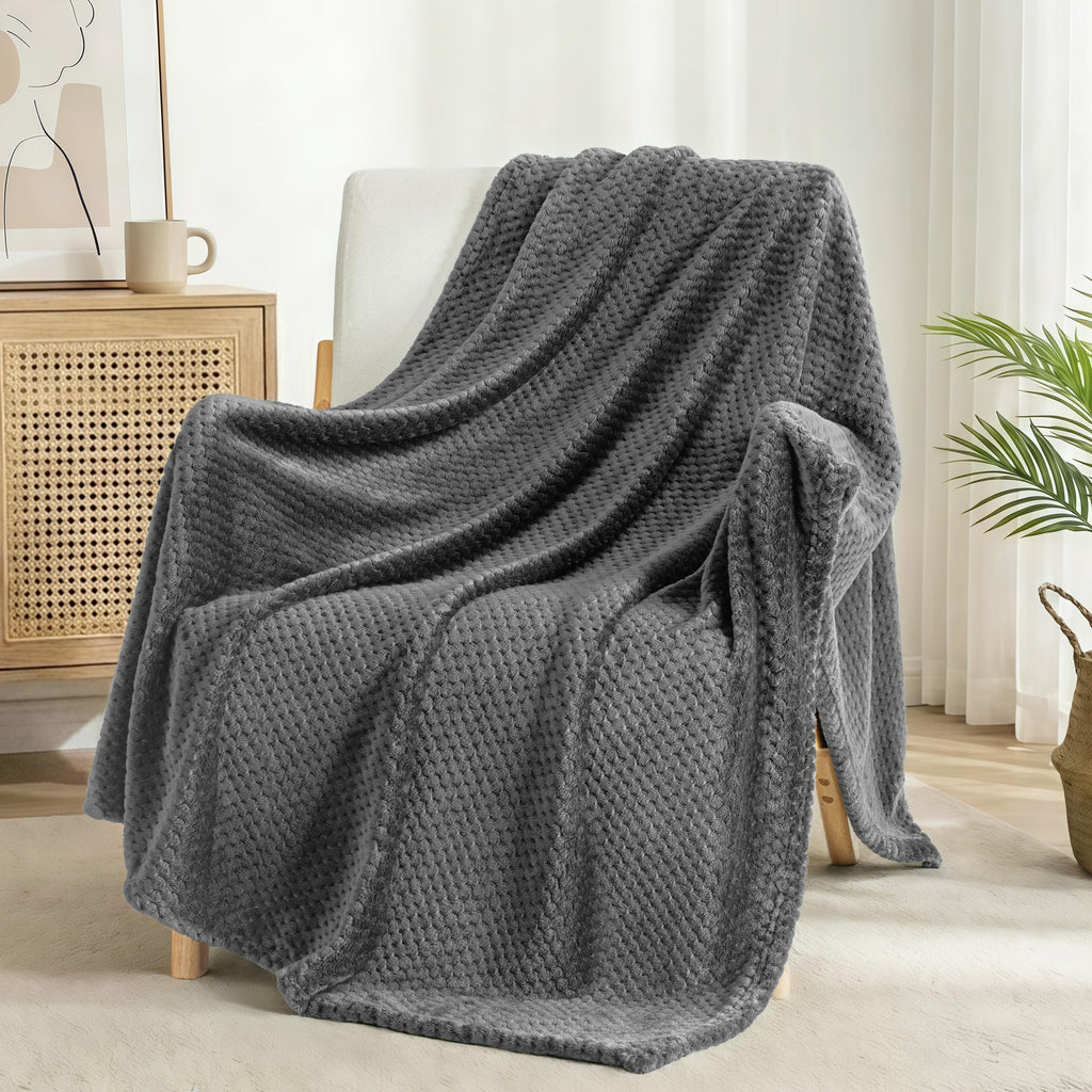 Exclusivo Mezcla Large Waffle Fleece Throw Blanket for Couch, Gray
