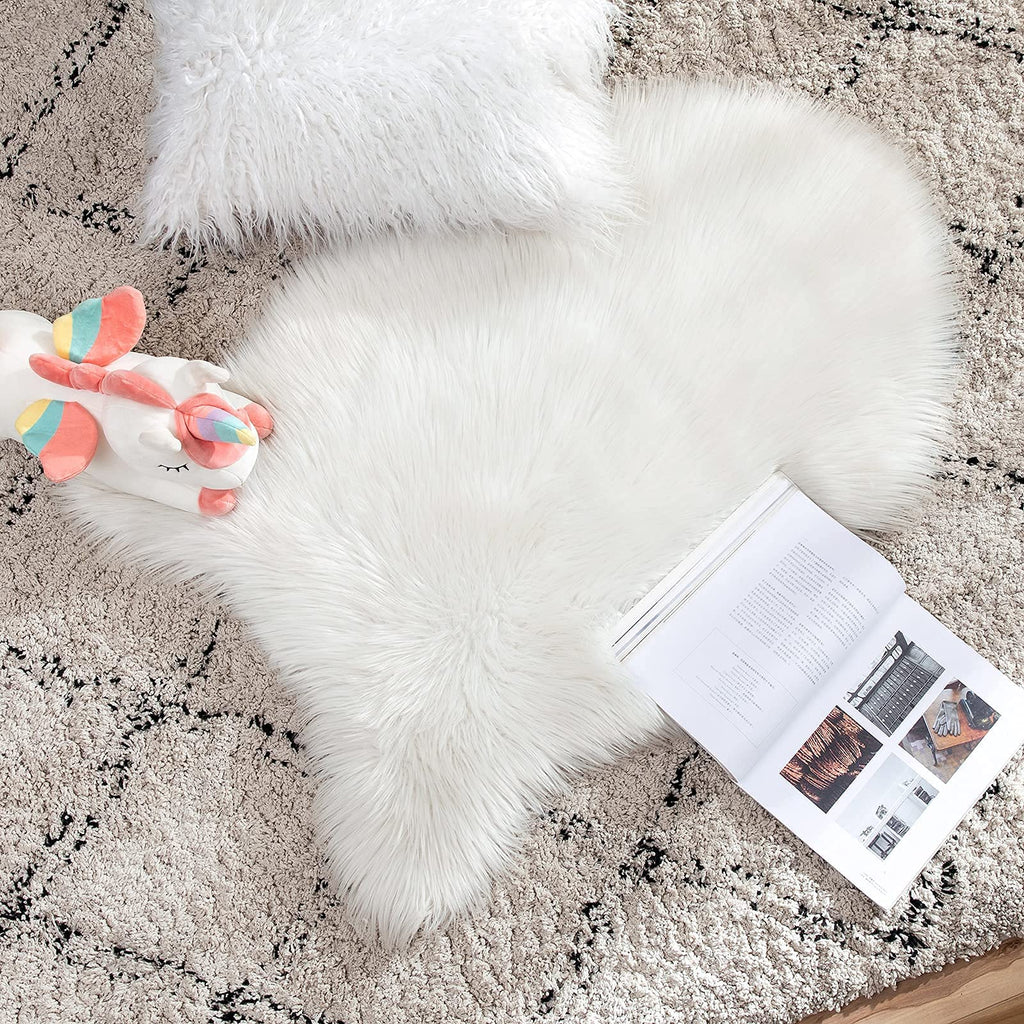 MIULEE Fluffy Area Rug 2x3 ft Faux Fur Sheepskin Rug for Bedroom White