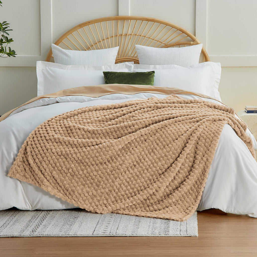 EXQ Home Fleece Blanket Twin Size for Couch or Bed - 3D Imitation Turtle Shell Jacquard Decorative Blankets - Cozy Soft Lightweight Fuzzy Flannel Blanket Suitable for All Seasons(60"×80",Brown)