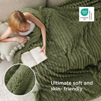 Bedsure GentleSoft Full Blanket for Couch - Cozy Soft Blankets for Women, Cute Small Fleece Throws for Girls, Birthday Gifts for Women Decor Gifts, Moss, 84x90 Inches
