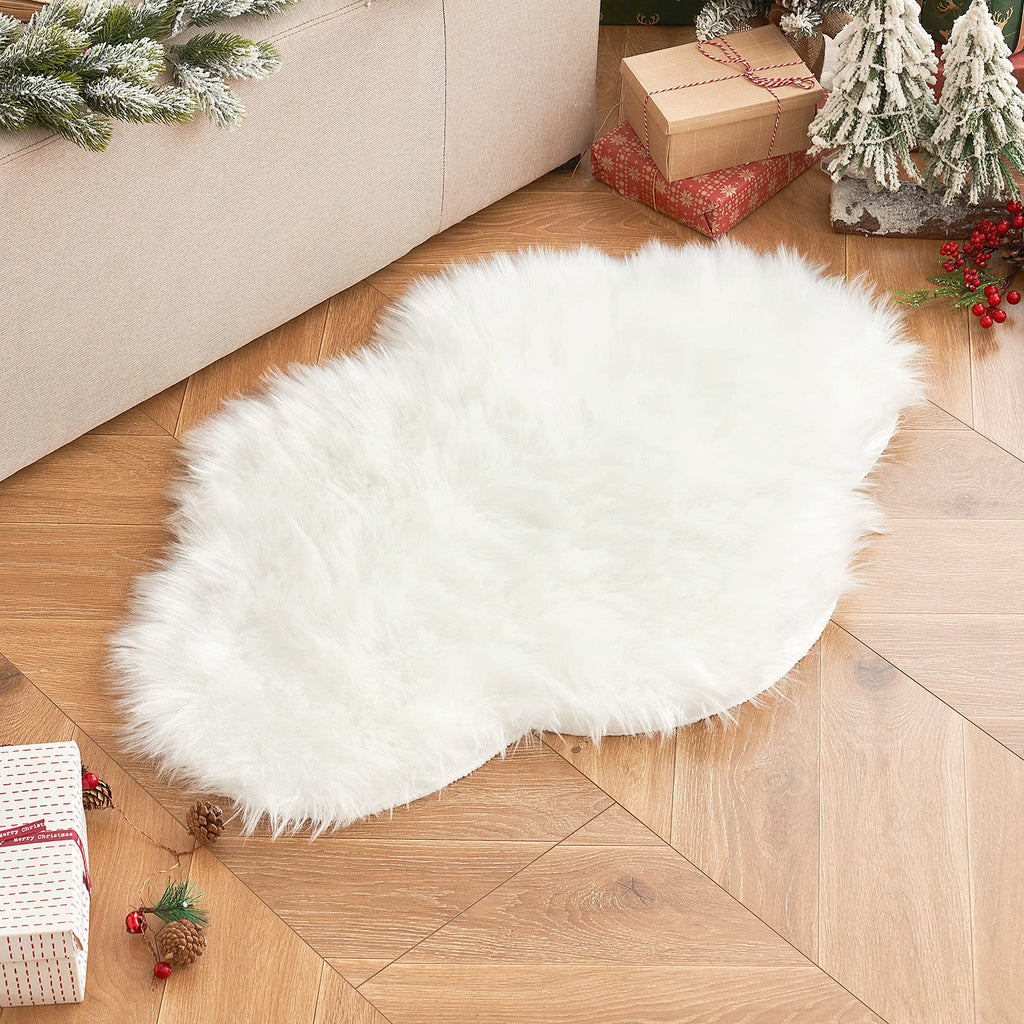MIULEE Fluffy Area Rug 2'x3' Cloud Faux Fur Sheepskin Rug for Bedroom White