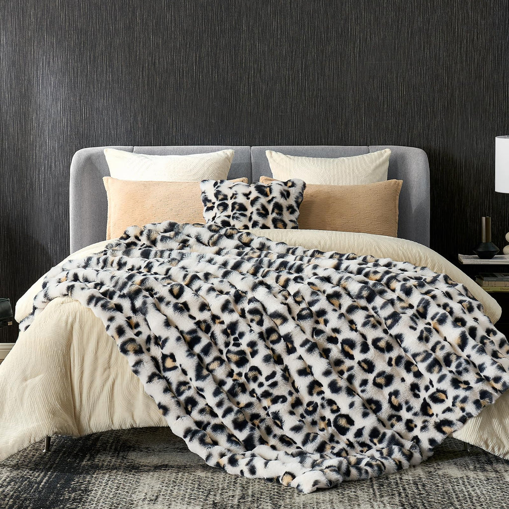 Cozy Bliss Cow Print Faux Fur Throw Blanket for Couch, Fuzzy Soft Plush Thick Bubble Blanket for Sofa Bedroom Living Room, 50x60 Inches