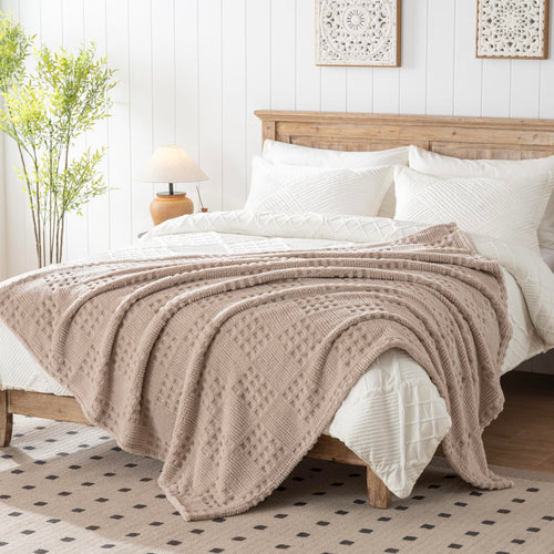 90x104 Inch Brown Waffle Queen Blanket - Soft & Fluffy Fleece, Neutral Tan Color, Cute & Aesthetic, Perfect for Sofa, Couch, Bed, Living Room & Bedroom, All-Season Use, Plush & Cozy Decorative Blanket