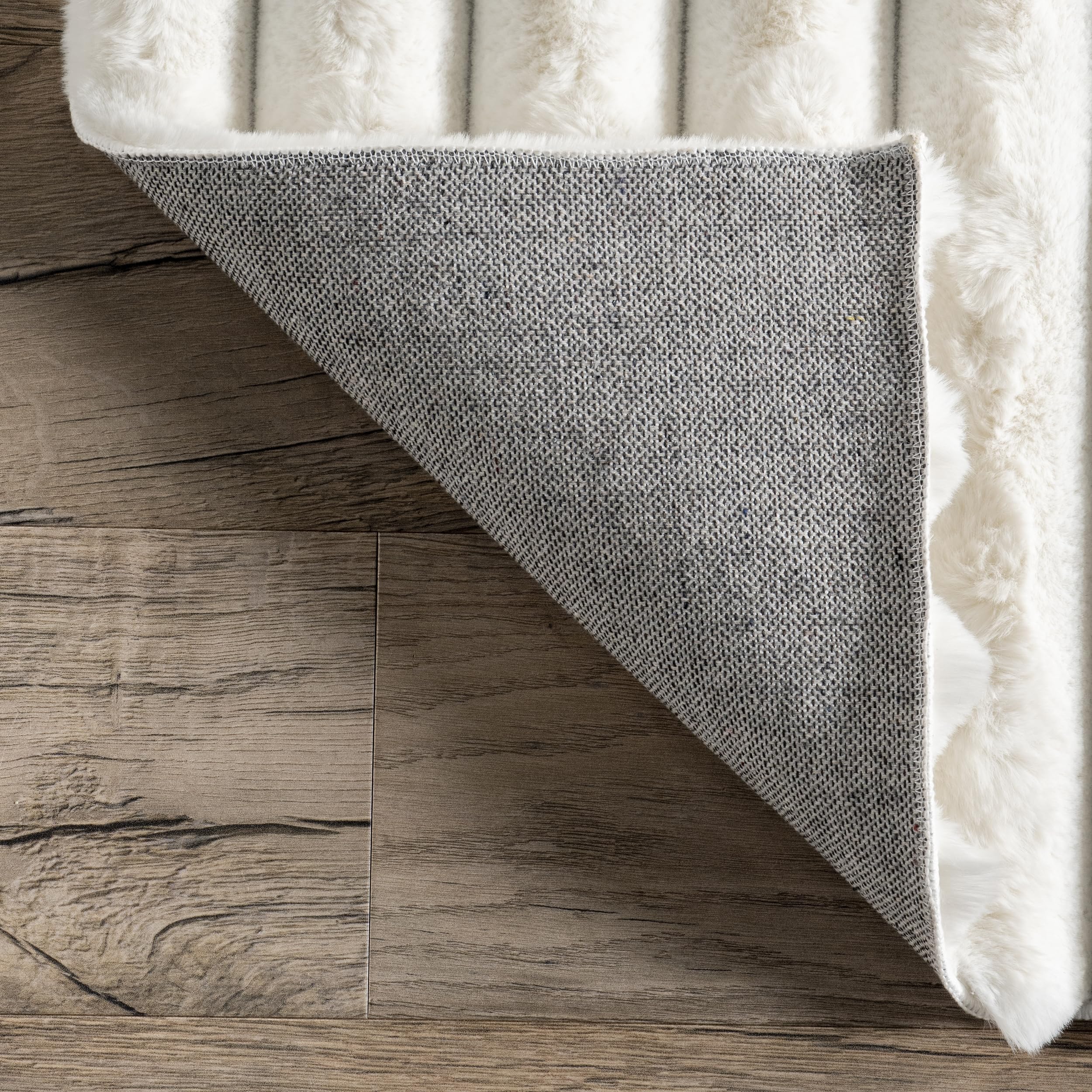 nuLOOM Kai Off White Striped Washable Runner Rug, 2' x 6'